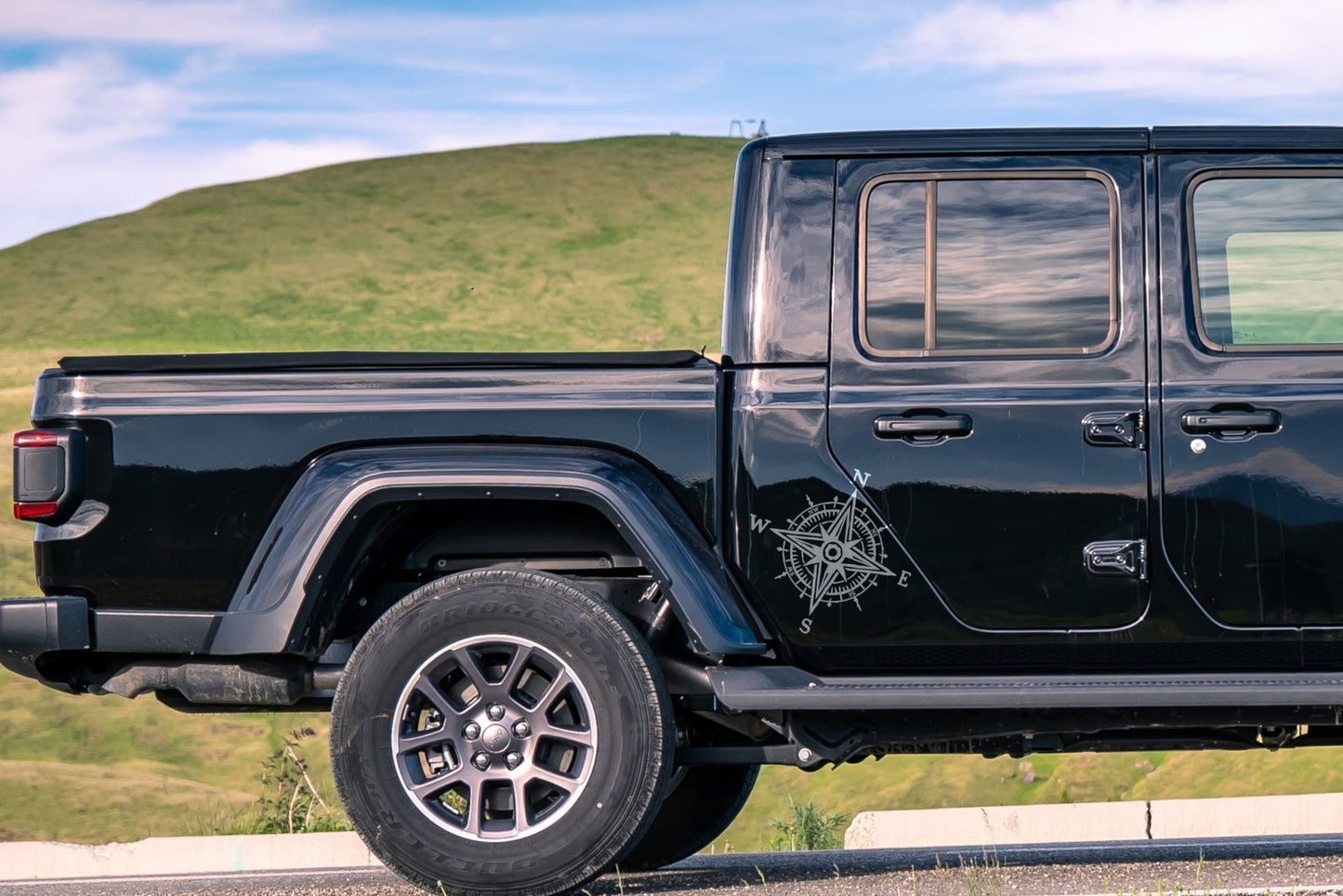 Compass Rose Vinyl Decal | 276