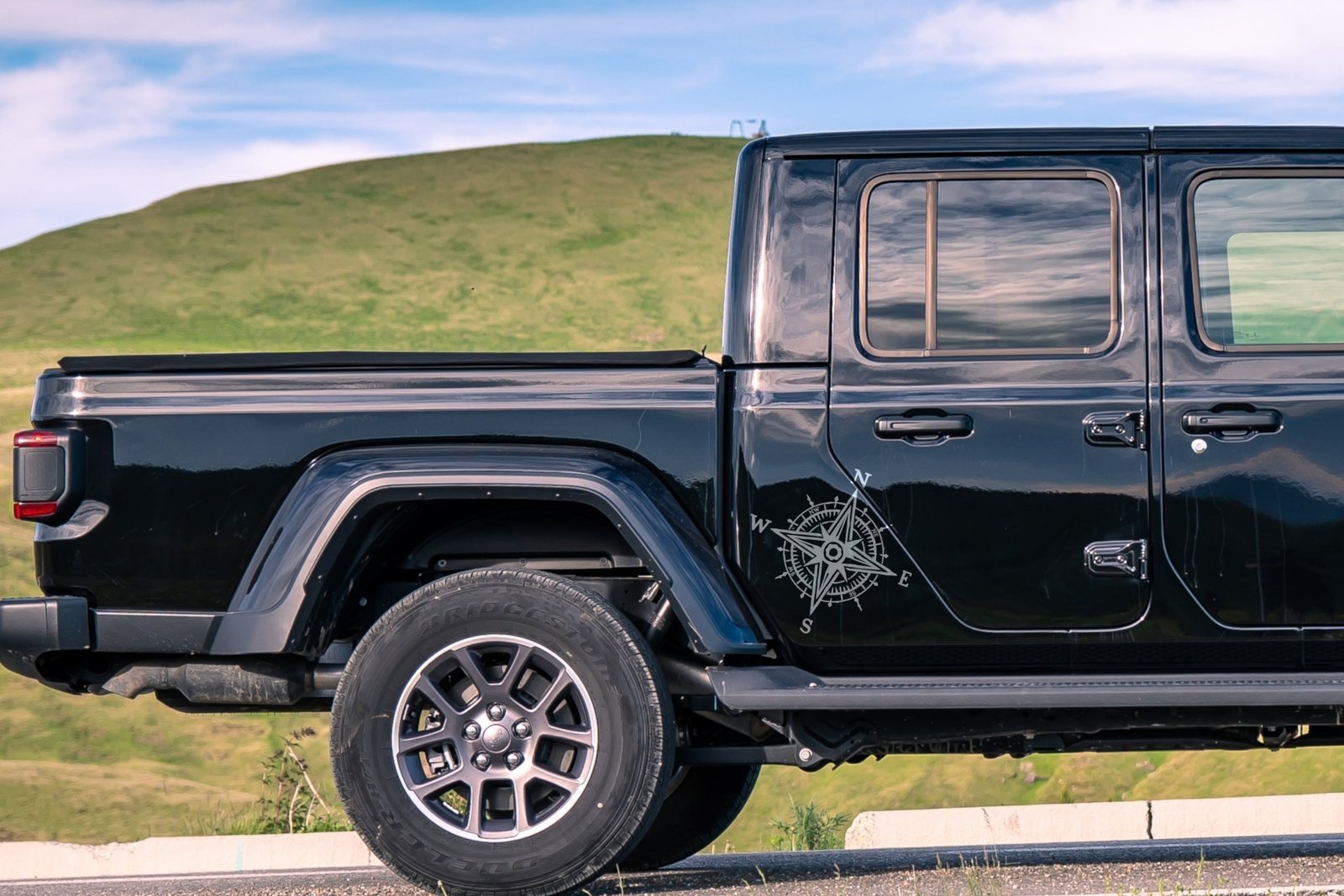 Compass Rose Vinyl Decal | 276