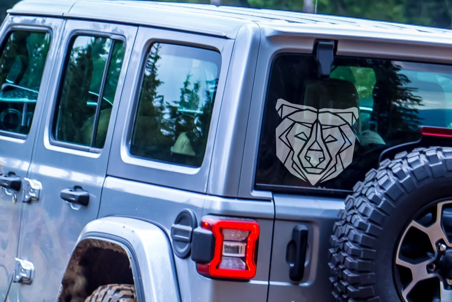 Geometric Bear Head Viny Decal | 283