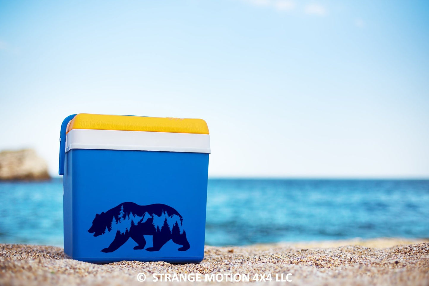 Mountain Bear Vinyl Decal | 31